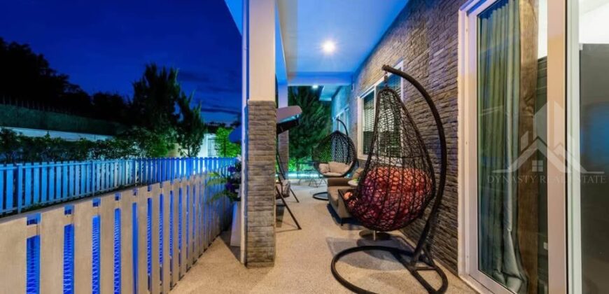 Na Jomtien 5-Bed Private Pool Villa for Sale near Nong Nooch