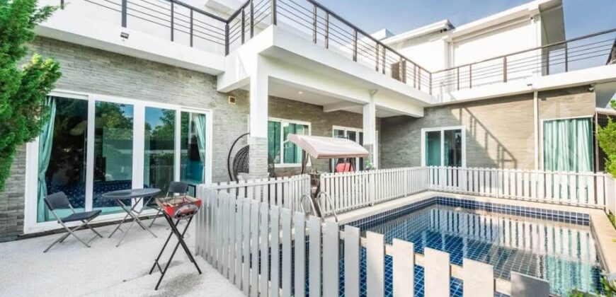 Na Jomtien 5-Bed Private Pool Villa for Sale near Nong Nooch