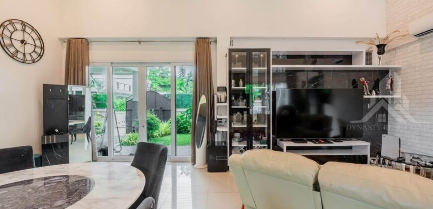 Na Jomtien 5-Bed Private Pool Villa for Sale near Nong Nooch