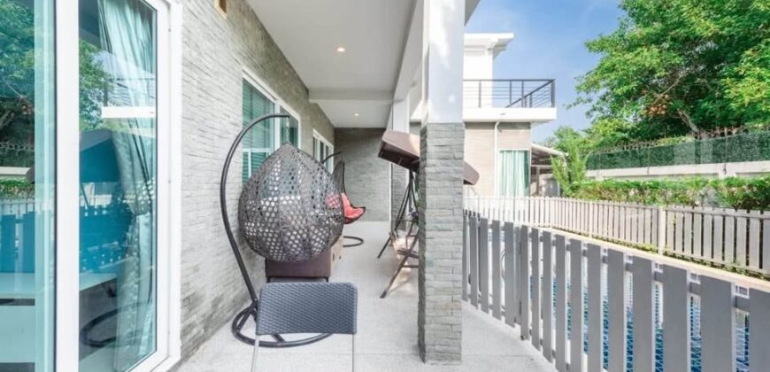 Na Jomtien 5-Bed Private Pool Villa for Sale near Nong Nooch
