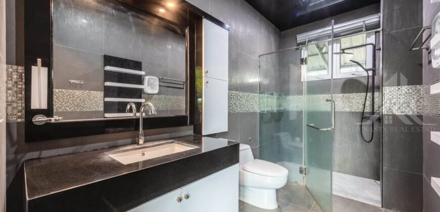 Na Jomtien 5-Bed Private Pool Villa for Sale near Nong Nooch