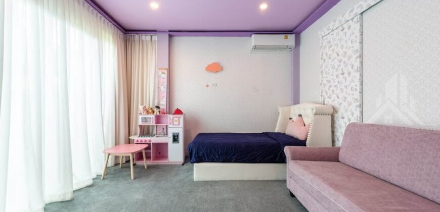 Na Jomtien 5-Bed Private Pool Villa for Sale near Nong Nooch