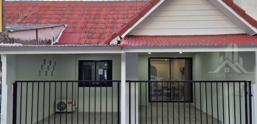 Noen Plub Wan 2-Bed Townhouse for Sale, Pattaya