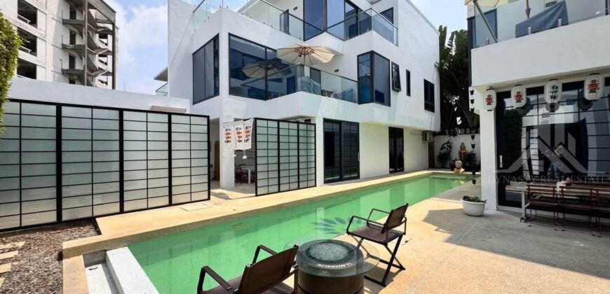 Palm Spring Villas Pattaya 4-Bed House for Sale, Pratumnak