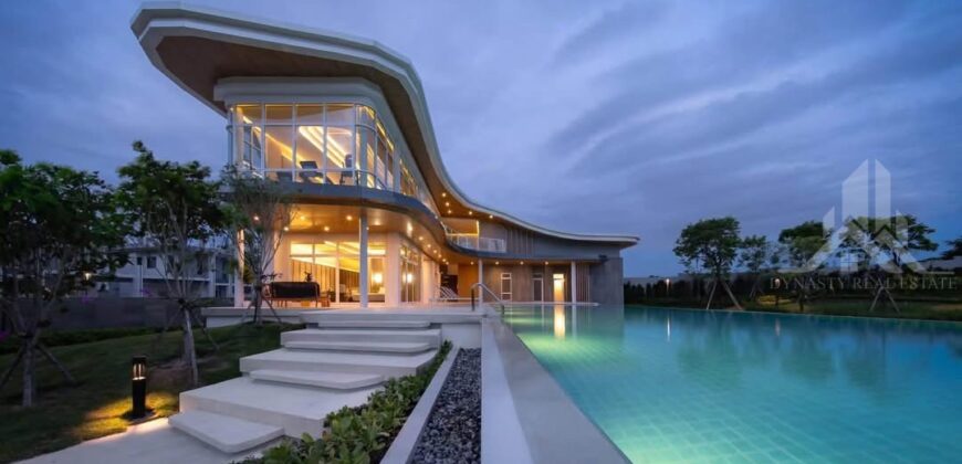 Patta Element 3-Bed House in Village for Rent in East Pattaya