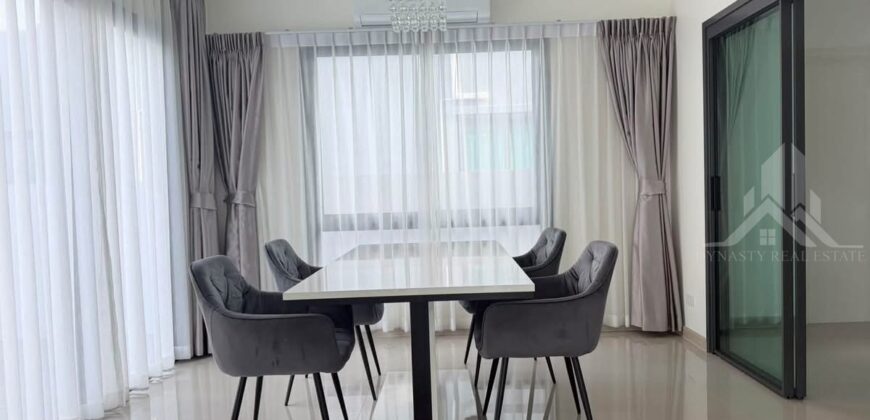 Patta Element 3-Bed House in Village for Rent in East Pattaya