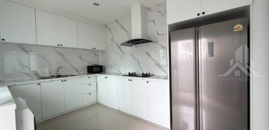 Patta Element 3-Bed House in Village for Rent in East Pattaya
