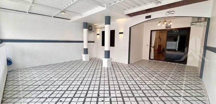 Pattaya Green Ville 4-Bed Townhouse for Sale, East Pattaya