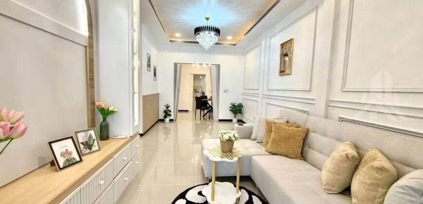 Pattaya Green Ville 4-Bed Townhouse for Sale, East Pattaya