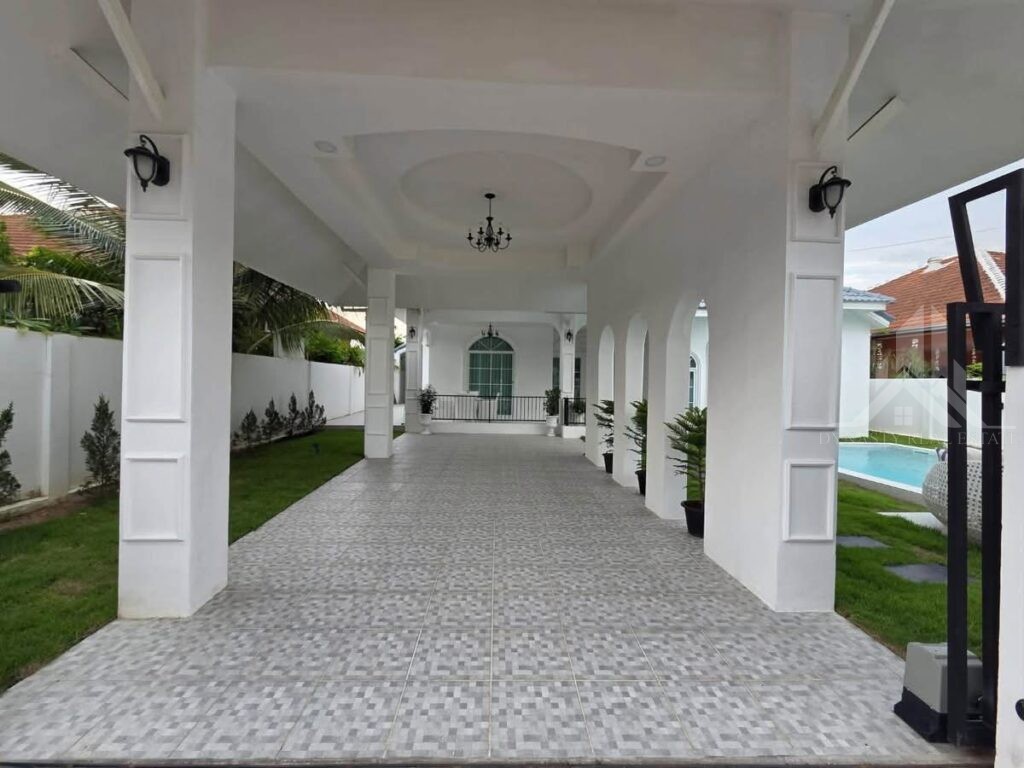 Pattaya paradise village 1 3-bed pool villa for rent