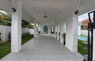 Pattaya Paradise Village 1 3-Bed Pool Villa for Rent in East Pattaya