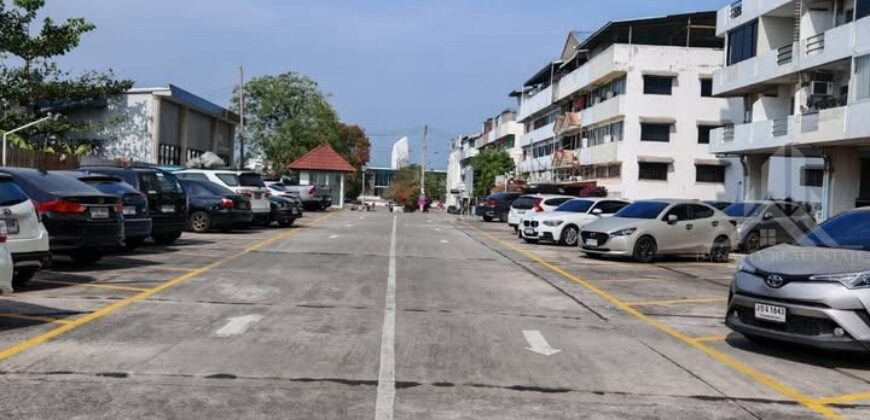 Pattaya Plaza Condotel End-Unit Condo for Sale, Central Pattaya