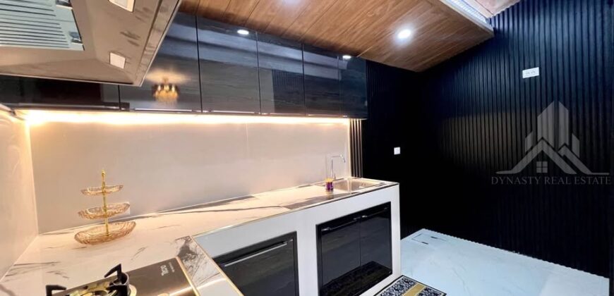 Pattaya Rung Rueang Village 2-Bed Townhouse for Sale