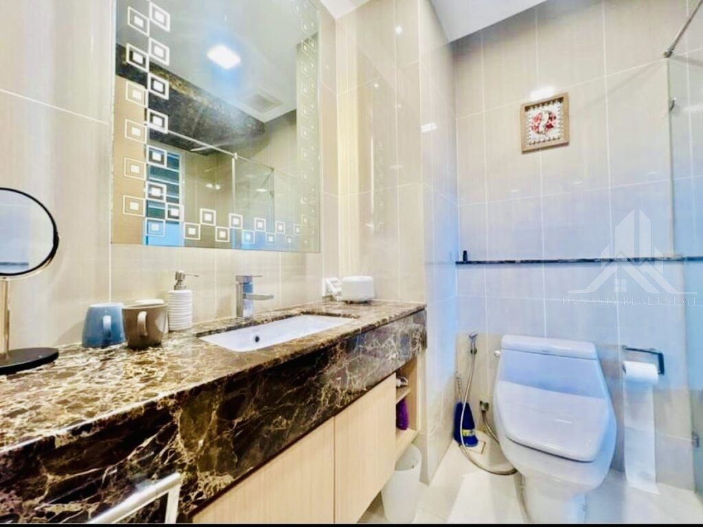 The palm wong amat beach studio condo for rent