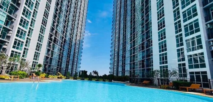 The Grand Jomtien Pattaya Beach Studio Condo for Sale & Rent