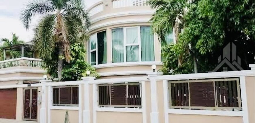 European Home Place Village 6-Bed Pool Villa for Sale & Rent