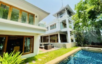 Wong Amat Pool Villa for Sale & Rent in North Pattaya – 5 Bedrooms