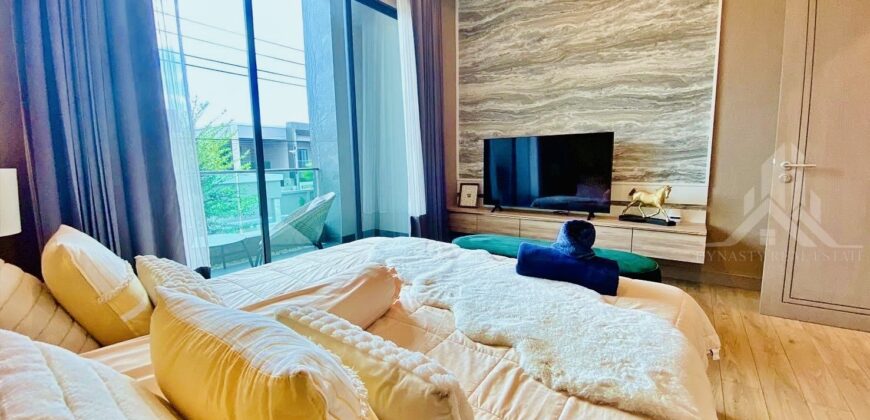 Madcha Nirvana Pattaya 4-Bed Pool Villa for Sale & Rent