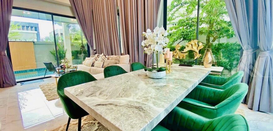 Madcha Nirvana Pattaya 4-Bed Pool Villa for Sale & Rent