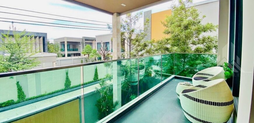 Madcha Nirvana Pattaya 4-Bed Pool Villa for Sale & Rent