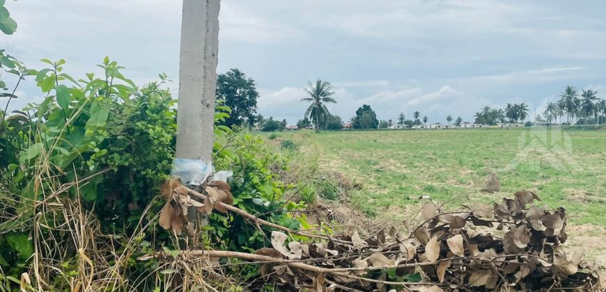 Pong 15 Rai Land for Sale near Mabprachan, Bang Lamung