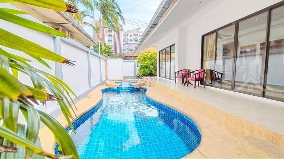 3-bed pool villa for rent on chaiyaphruek road, jomtien