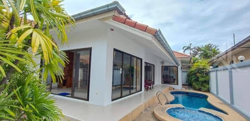 3-Bed Pool Villa for Rent on Chaiyaphruek Road, Jomtien