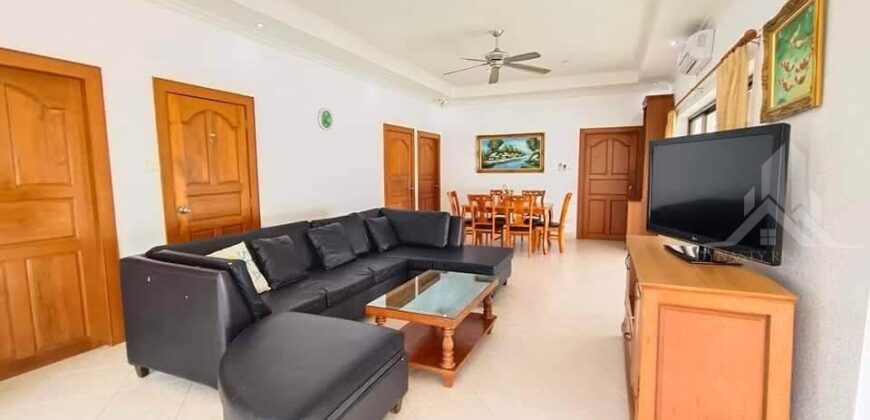 3-Bed Pool Villa for Rent on Chaiyaphruek Road, Jomtien