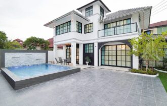 4-Bed Pool Villa for Sale on Soi Siam Country Club, Pattaya