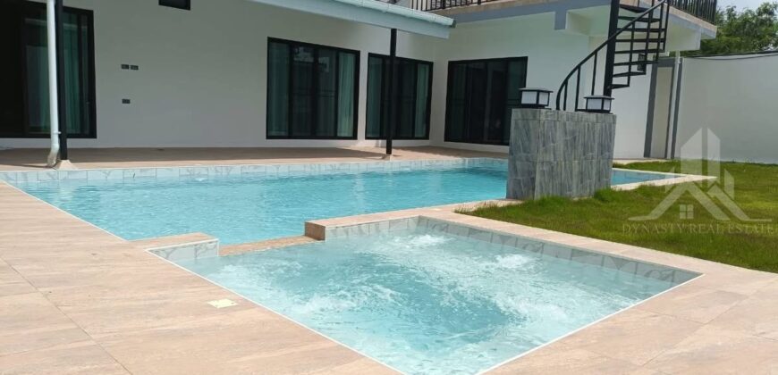 Pool Villa Soi Siam Country Club for Rent in East Pattaya – 4 Bedrooms