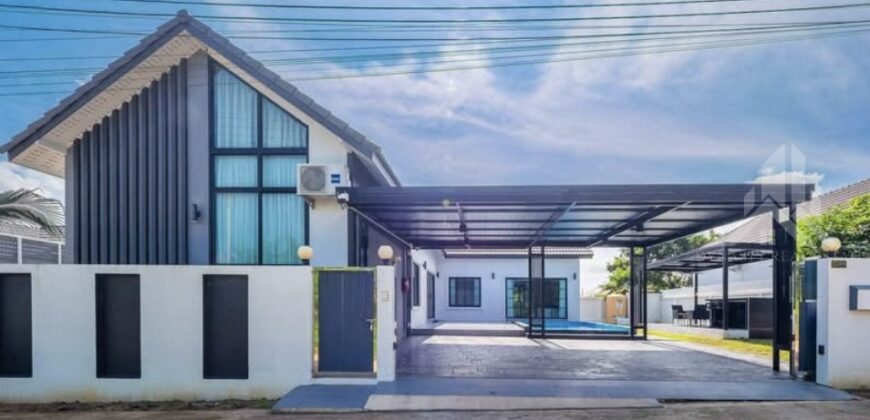 4-Bed Pool Villa for Rent in East Pattaya