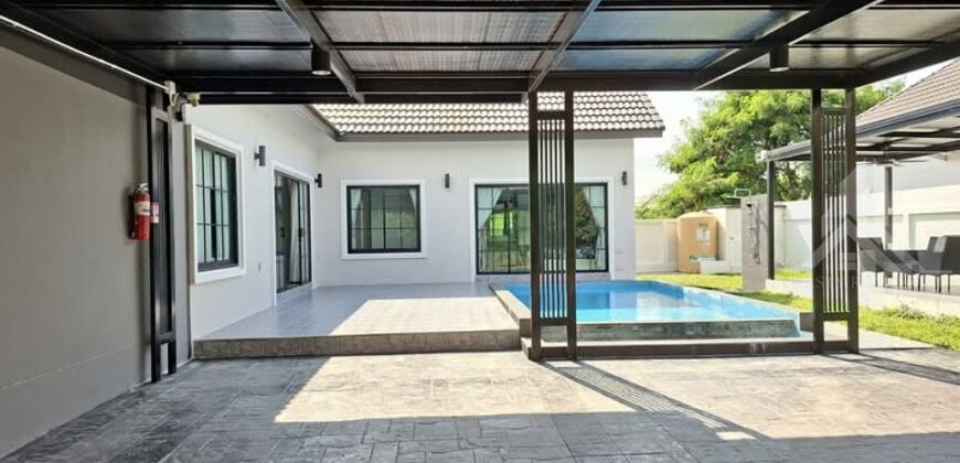 4-Bed Pool Villa for Rent in East Pattaya