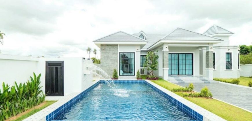 4-Bed Pool Villa for Sale in Huay Yai