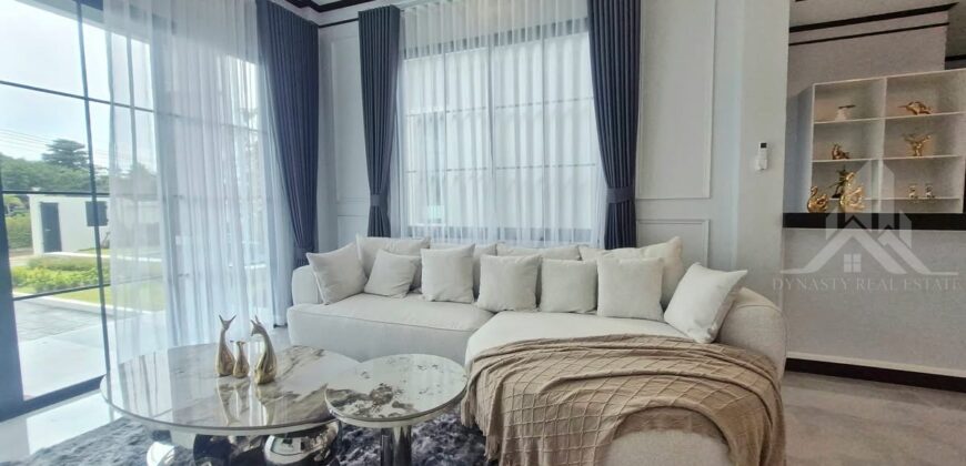 4-Bed Pool Villa for Sale in Huay Yai