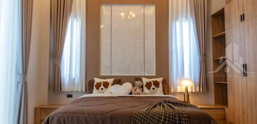 Pool Villa Siam Country Club Road for Sale – 4 Bedrooms