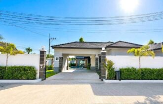 Pool Villa Homey for Sale in Huay Yai – 3 Bedrooms, Fully Furnished
