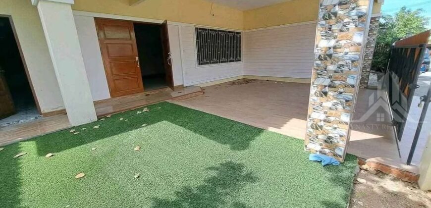 Pornthep 5 Village 3-Bed House for Sale, Pattaya