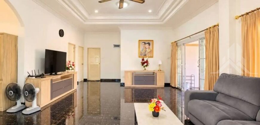 Pornthep Garden Village 3 House for Rent with Swimming Pool, Nong Pla Lai – 3 Bed