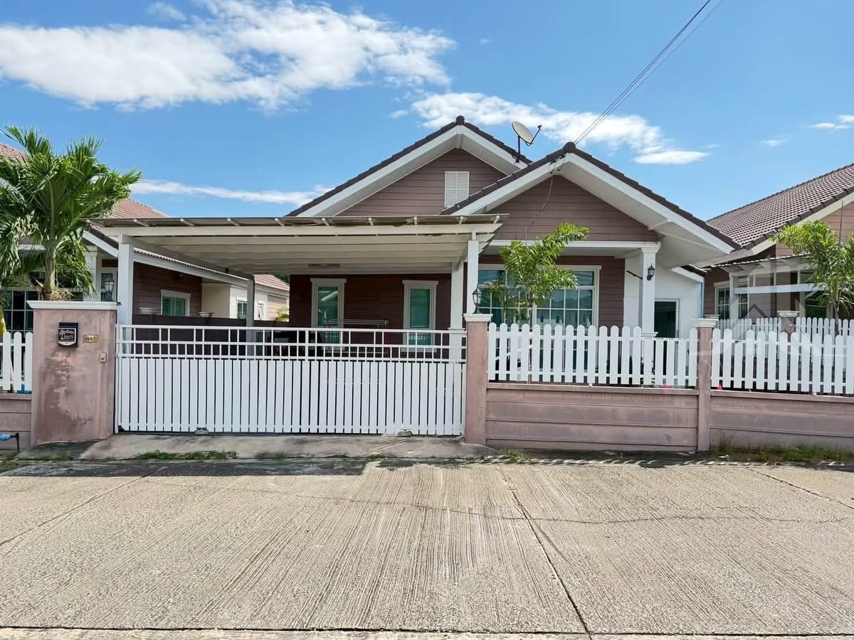 Raviporn baanromsai 3-bed house for rent, nong pla lai, pattaya