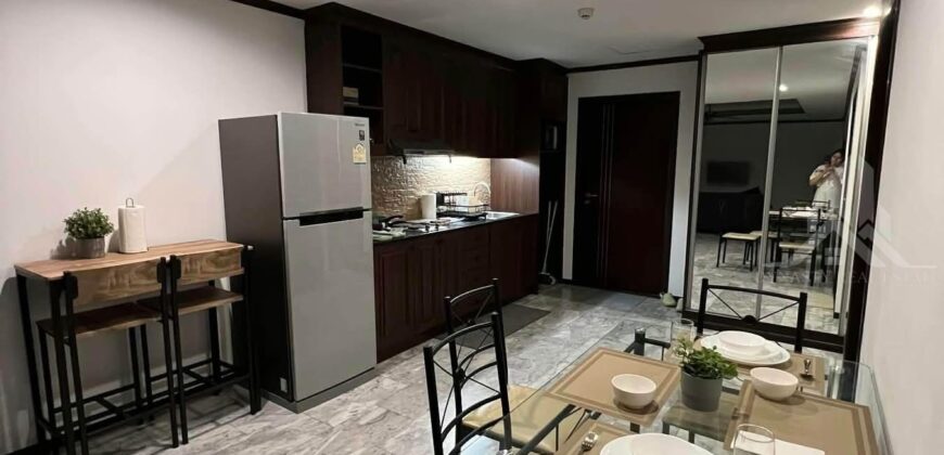 Siam Oriental Twins 2-Bed Condo for Rent, Pratumnak – 69 sqm