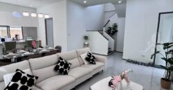 4-Bed Pool Villa for Sale & Rent in Pattaya – Fully Furnished