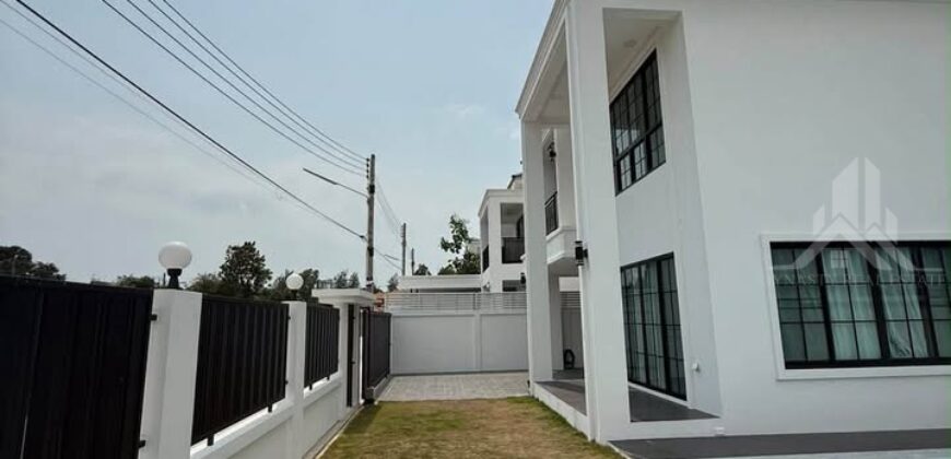 T.W. Garden Hill 4-Bed Pool House for Rent, Huay Yai Pattaya