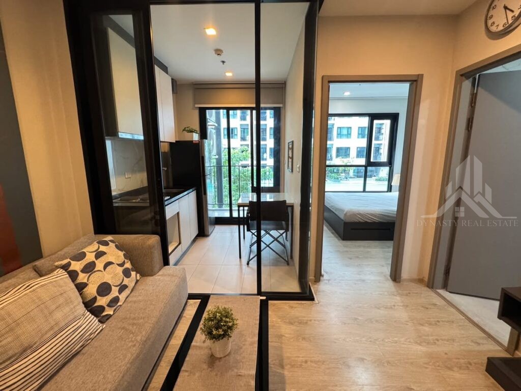 The base central pattaya 1-bed condo for rent
