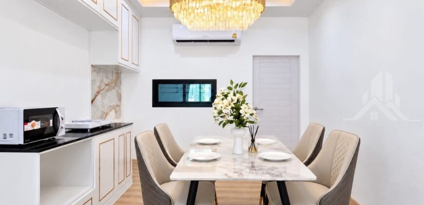 Townhome Bang lamung Only 4-Bed Town House for Rent in Pattaya