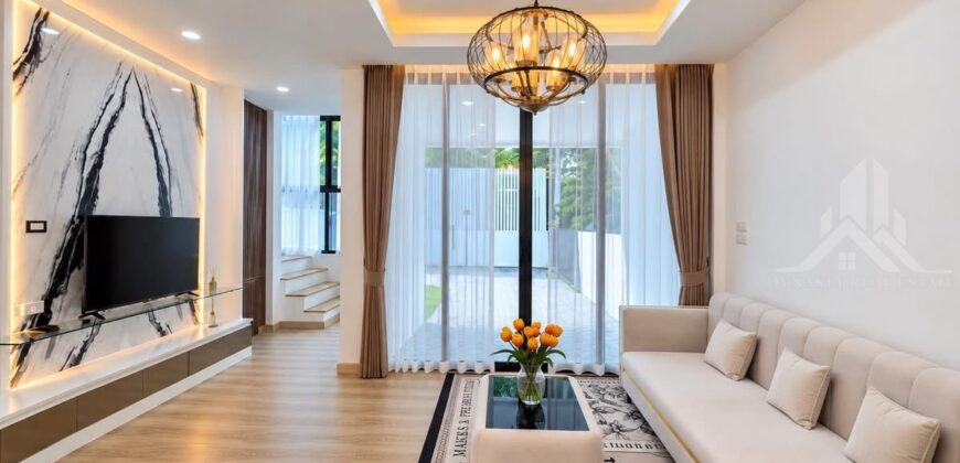 Townhome Bang lamung Only 4-Bed Town House for Rent in Pattaya