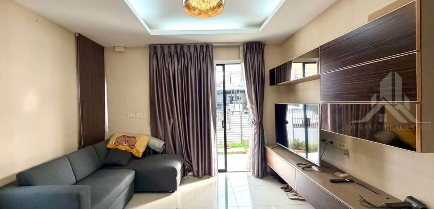 Uriwan Grand Villa 3-Bed House for Sale & Rent in East Pattaya