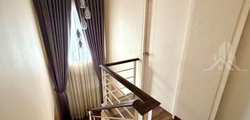 Uriwan Grand Villa 3-Bed House for Sale & Rent in East Pattaya